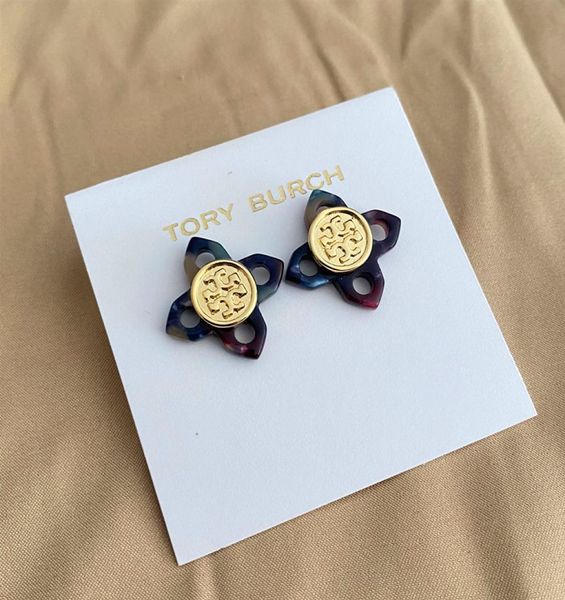 new jewelry 2021 new ins style earrings resin inlaid metal hollow out simple earrings women5368682, Golden
new jewelry 2021 new ins style earrings resin inlaid metal hollow out simple earrings women5368682, Golden