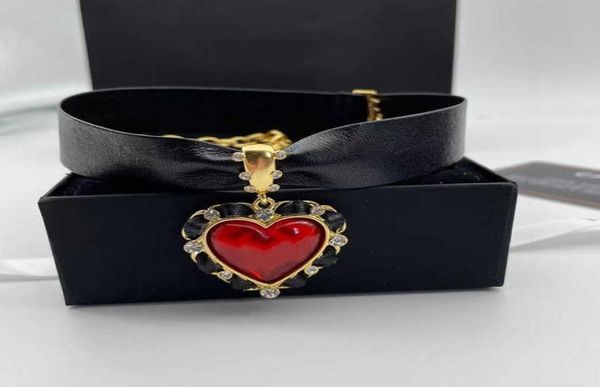 2021 brand fashion jewelry women black leather chain red white heart pendants choker luxury brand short gold chain party jewelry4662859, Silver
2021 brand fashion jewelry women black leather chain red white heart pendants choker luxury brand short gold chain party jewelry4662859, Silver