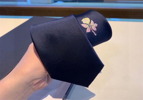 designer men silk tie luxury business ties wool casual brand rose embroidery tie women trend ties 2205092yb4134389, Blue;purple
designer men silk tie luxury business ties wool casual brand rose embroidery tie women trend ties 2205092yb4134389, Blue;purple