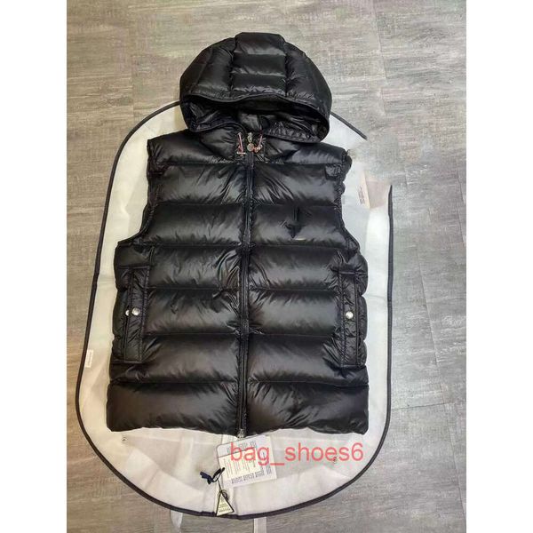 2023 men's classic down jacket sleeveless vest velvet jacket designer luxury simple casual autumn and winter men's and women', Black
2023 men's classic down jacket sleeveless vest velvet jacket designer luxury simple casual autumn and winter men's and women', Black