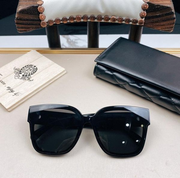classic retro mens sunglasses fashion design womens glasses luxury brand designer eyeglass simple business style with 6933213, White;black
classic retro mens sunglasses fashion design womens glasses luxury brand designer eyeglass simple business style with 6933213, White;black