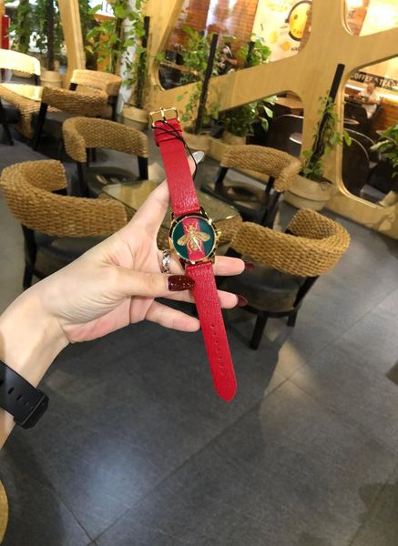 1:1 's latest proonist early spring embroidery series small bee leather retro and old strap 36mm diameter all-match9849286, Slivery;golden
1:1 's latest proonist early spring embroidery series small bee leather retro and old strap 36mm diameter all-match9849286, Slivery;golden