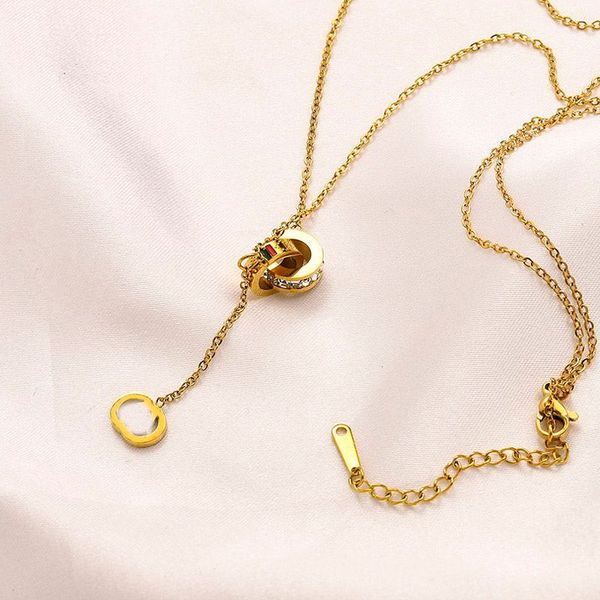 Luxury Designer Letter Pendant Necklaces Chain 18K Gold Plated Double Circle Crysatl Rhinestone Sweater Newklace for Women Wedding Jewerlry Accessories Gift
Luxury Designer Letter Pendant Necklaces Chain 18K Gold Plated Double Circle Crysatl Rhinestone Sweater Newklace for Women Wedding Jewerlry Accessories Gift