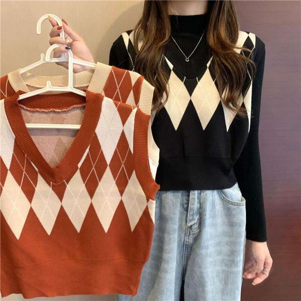 autumn winter korean sleeveless geometric pattern knitted vest female temperament tide, Black;white
autumn winter korean sleeveless geometric pattern knitted vest female temperament tide, Black;white
