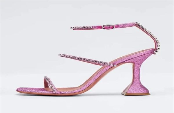 2021 summer sandal shoe strange cup heel 3 rhinestone strap sandal spikeheels party women shoe wedding shoes new4267477, Black
2021 summer sandal shoe strange cup heel 3 rhinestone strap sandal spikeheels party women shoe wedding shoes new4267477, Black