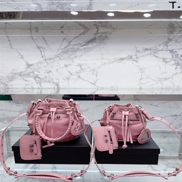 rivet bucket bag women neo cagole motorcycle bag shoulder bags luxury designers genuine leather crossbody clutch walle2764
rivet bucket bag women neo cagole motorcycle bag shoulder bags luxury designers genuine leather crossbody clutch walle2764