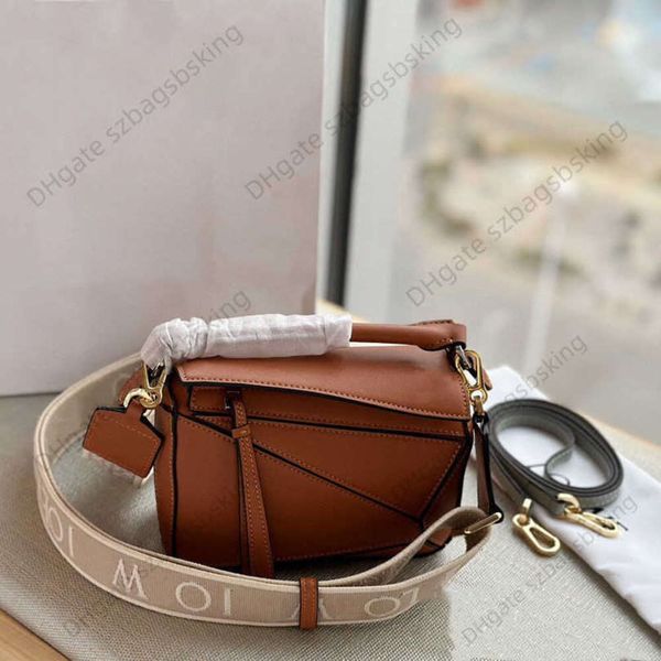 high-end leather designer handbags new puzzle geometric bag embroidered wide shoulder strap mini panel diamond checker large capacity crossb
high-end leather designer handbags new puzzle geometric bag embroidered wide shoulder strap mini panel diamond checker large capacity crossb
