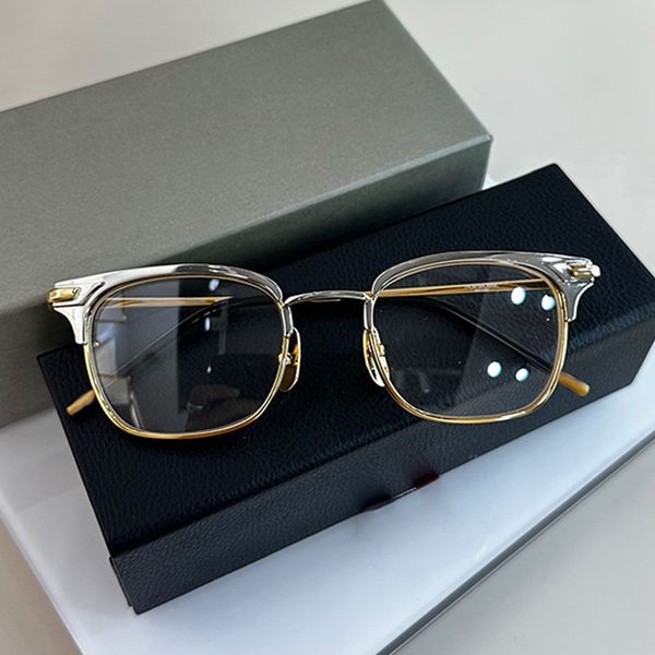 High quality metal 1:1 designer style suitable for work driving Metal oval shaped frame with thin mirror legs and pattern tb102 Mature men and women
High quality metal 1:1 designer style suitable for work driving Metal oval shaped frame with thin mirror legs and pattern tb102 Mature men and women