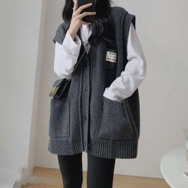 japanese and korean casual neutral vest gray pocket sweater cardigan outerwear for women in autumn winter, Black;white
japanese and korean casual neutral vest gray pocket sweater cardigan outerwear for women in autumn winter, Black;white