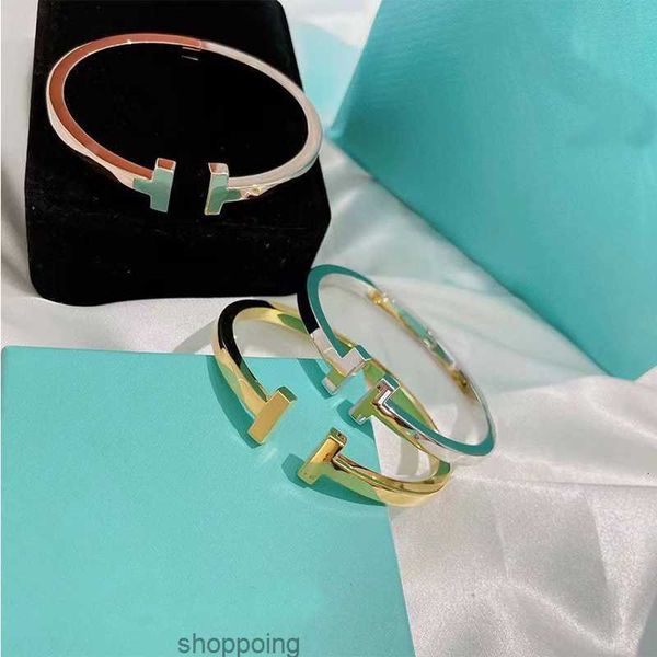 2022 316l steel cuff bracelet brand love t bracelet for men european classic bracelets jewelry, White
2022 316l steel cuff bracelet brand love t bracelet for men european classic bracelets jewelry, White
