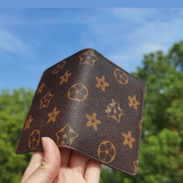 new fashion luxurys designers wallet short long wallets bag card holder carry around women pocket single zipper holders money cards coins me, Red;black
new fashion luxurys designers wallet short long wallets bag card holder carry around women pocket single zipper holders money cards coins me, Red;black