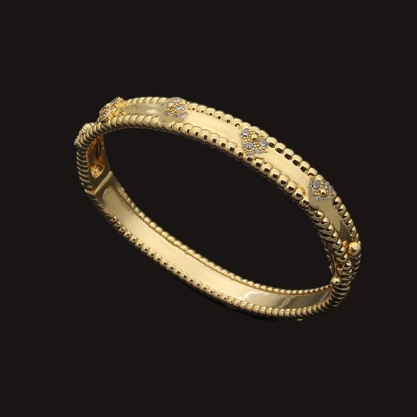 charm bracelets designer jewellery luxury vc large and small full four-leaf band drill narrow version kaleidoscope bracelet 18k go217t, Golden;silver
charm bracelets designer jewellery luxury vc large and small full four-leaf band drill narrow version kaleidoscope bracelet 18k go217t, Golden;silver