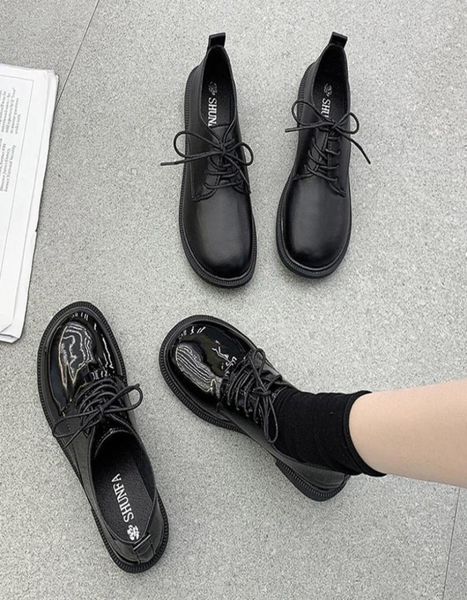 spring autumn women oxford shoes black lace up patent leather casual shoes round toe lolita shoe woman flats mujer 8905n3890765, Black;white
spring autumn women oxford shoes black lace up patent leather casual shoes round toe lolita shoe woman flats mujer 8905n3890765, Black;white