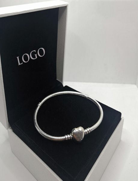 925 sterling silver bracelet for women fit beads charms sneaker bracelets classic heart shapes buckle logo design lady gift with box5986814, Golden;silver
925 sterling silver bracelet for women fit beads charms sneaker bracelets classic heart shapes buckle logo design lady gift with box5986814, Golden;silver