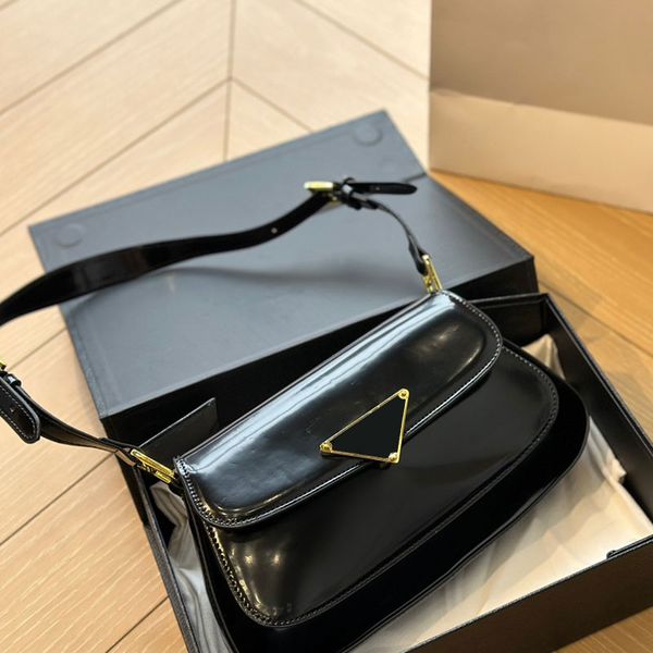 flap shoulder bag handbags purse genuine leather fashion letters adjustable strap golden hardware women plain underarm package
flap shoulder bag handbags purse genuine leather fashion letters adjustable strap golden hardware women plain underarm package