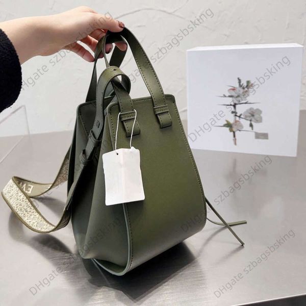 designer handbag tote bag lowe brand purse women's leather handheld backpack fashion classic monogram embroidery single shoulder crossb
designer handbag tote bag lowe brand purse women's leather handheld backpack fashion classic monogram embroidery single shoulder crossb