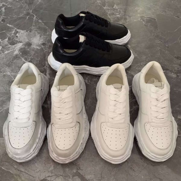 co branded maison mihara yasuhiro mmy dissolved shoes versatile casual canvas shoes men's and women's high rise board shoes size 3
co branded maison mihara yasuhiro mmy dissolved shoes versatile casual canvas shoes men's and women's high rise board shoes size 3
