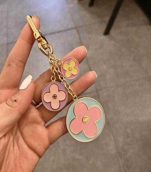 round flower keychains charm gold stainless steel keychains pendant accessories bag car keybuckle with box9084246, Silver
round flower keychains charm gold stainless steel keychains pendant accessories bag car keybuckle with box9084246, Silver