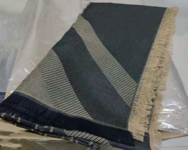 140x140cm cashmere scarves 4 season scarf man women shawl long neck scarfs 3 color highly quality5905846, Blue;gray
140x140cm cashmere scarves 4 season scarf man women shawl long neck scarfs 3 color highly quality5905846, Blue;gray
