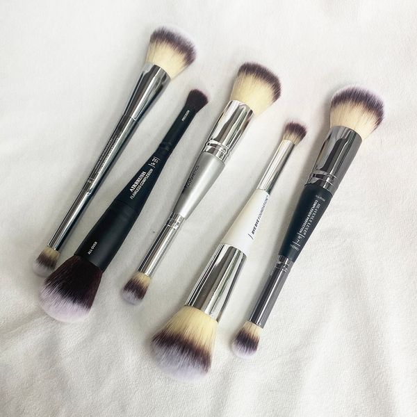 Makeup Brush Heavenly Luxe Complexion Perfection Foundation & Concealer Cosmetic Brush #7 LIMITED EDITION Double-ended Face Contour Conceal Blending Beauty, It7
Makeup Brush Heavenly Luxe Complexion Perfection Foundation & Concealer Cosmetic Brush #7 LIMITED EDITION Double-ended Face Contour Conceal Blending Beauty, It7