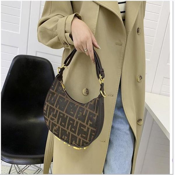 brand messenger bags summer new trendy all-match women messenger bag chain leather fashion grils samll shoulder bag wrist bags bro280h
brand messenger bags summer new trendy all-match women messenger bag chain leather fashion grils samll shoulder bag wrist bags bro280h