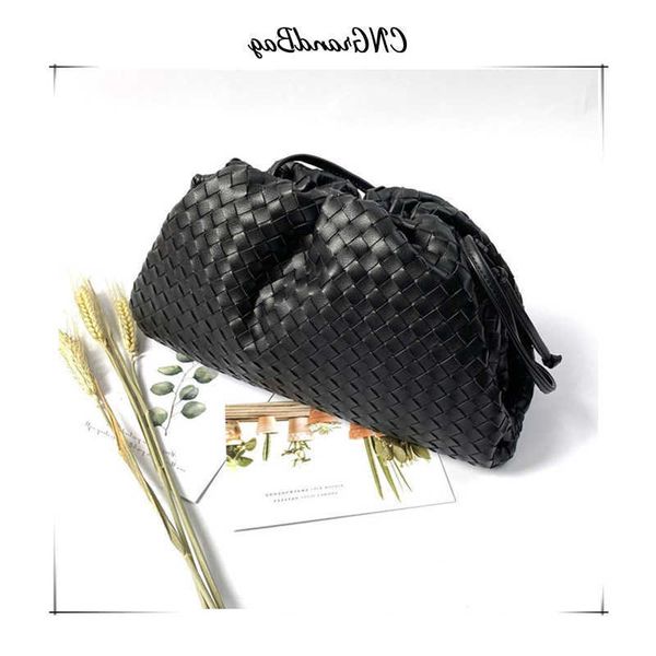 a original edition botegss ventss pouch evening bags for sale fashionable trend leather woven pleated cloud bag female net red with real log
a original edition botegss ventss pouch evening bags for sale fashionable trend leather woven pleated cloud bag female net red with real log