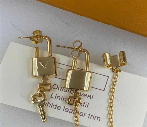 asymmetric stud charm lock earrings women designer letter ear earring gold plated party studs1291640, Golden
asymmetric stud charm lock earrings women designer letter ear earring gold plated party studs1291640, Golden