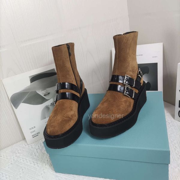 designer boots shoes slippers 2023 new line p women's leather boots chelsea fashion short thick sole ultra light versatile, Black
designer boots shoes slippers 2023 new line p women's leather boots chelsea fashion short thick sole ultra light versatile, Black