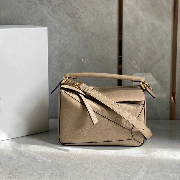 designer luxury handbags loew's bags puzzle cowhide litchi saddle bag single shoulder crossbody handheld geometric splice women's
designer luxury handbags loew's bags puzzle cowhide litchi saddle bag single shoulder crossbody handheld geometric splice women's