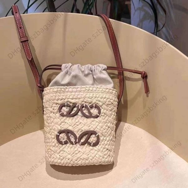 fashion brand women's handbag new grass woven mobile phone bag lowe series pastoral style splice lightweight and high grade handheld on
fashion brand women's handbag new grass woven mobile phone bag lowe series pastoral style splice lightweight and high grade handheld on