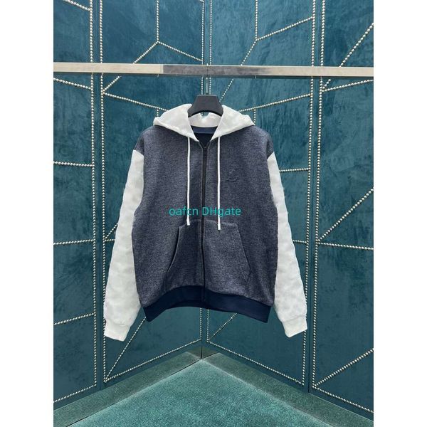 23ss men's plus size designer men's coat jacket new zipper hoodie windproof sweater sunscreen windbreaker flower quilted pattern w, Black;brown
23ss men's plus size designer men's coat jacket new zipper hoodie windproof sweater sunscreen windbreaker flower quilted pattern w, Black;brown