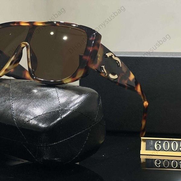 designer brand glasses new fashion men's and women's travel sunglasses large frame street ssunscreen glasses, White;black
designer brand glasses new fashion men's and women's travel sunglasses large frame street ssunscreen glasses, White;black