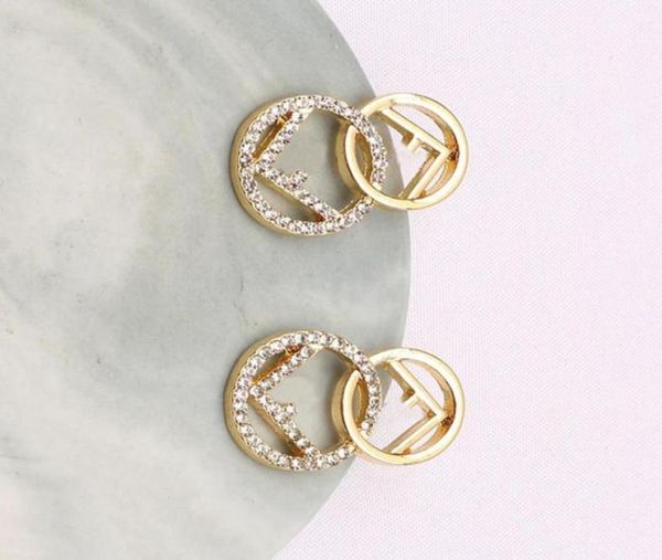 women brand earrings designers ear stud 18k gold plated crystal geometry earring for wedding party jewerlry accessorie2376730, Golden;silver
women brand earrings designers ear stud 18k gold plated crystal geometry earring for wedding party jewerlry accessorie2376730, Golden;silver