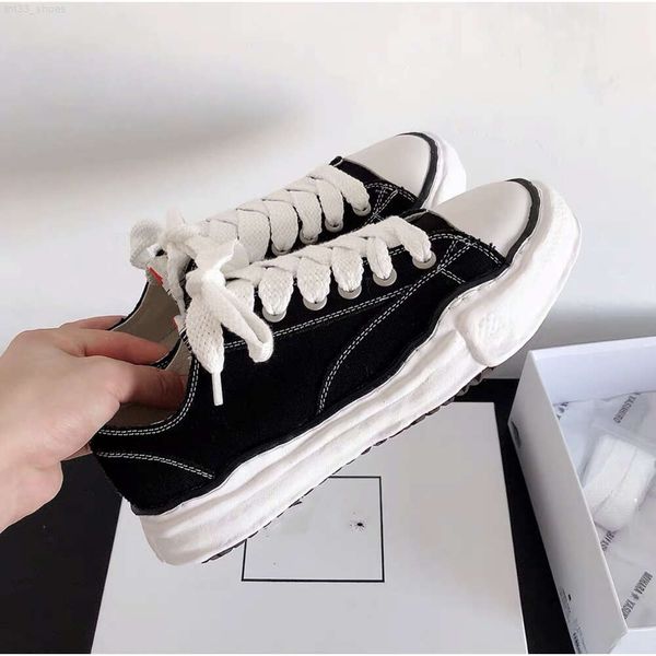 maison mihara yasuhiro mmy dissolved shoes thick sole canvas retro men's and women's versatile casual board shoes
maison mihara yasuhiro mmy dissolved shoes thick sole canvas retro men's and women's versatile casual board shoes