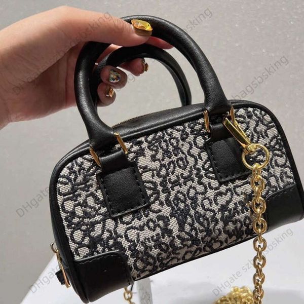 designer mini mini bag women's shoulder handbag lowe leather graffiti fabric square wallet luxury chain jacquard crossbody bag
designer mini mini bag women's shoulder handbag lowe leather graffiti fabric square wallet luxury chain jacquard crossbody bag