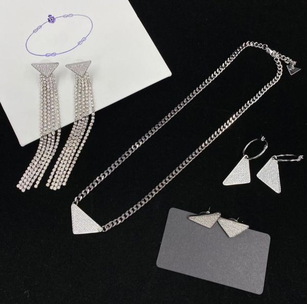 designers women earings necklace fashion womens jewelry diamonds luxurys designers earrings studs long earrings designer p earring1060136, Golden;silver
designers women earings necklace fashion womens jewelry diamonds luxurys designers earrings studs long earrings designer p earring1060136, Golden;silver