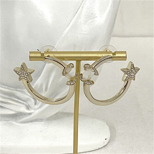 designer stud woman earring double letter c logo earing luxury women hoop jewelry ccity high-quality crystal pearl earrings 53545, Golden;silver
designer stud woman earring double letter c logo earing luxury women hoop jewelry ccity high-quality crystal pearl earrings 53545, Golden;silver