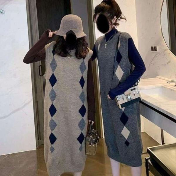 ladies temperament knitted long vest skirt womens autumn and winter korean style age reducing slim looking dress, Black;white
ladies temperament knitted long vest skirt womens autumn and winter korean style age reducing slim looking dress, Black;white