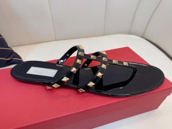 luxury brand design women rivets rock women flat slippers stud rubber sandal with box9250529, Black
luxury brand design women rivets rock women flat slippers stud rubber sandal with box9250529, Black