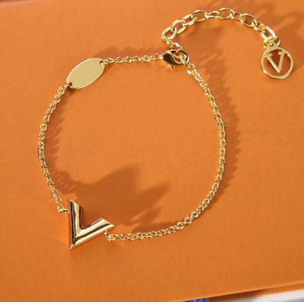 womens designer charm bracelet luxury jewelry women gold love links bracelets ladies letter v ornaments bracelet bracciale chains 1490843, Golden;silver
womens designer charm bracelet luxury jewelry women gold love links bracelets ladies letter v ornaments bracelet bracciale chains 1490843, Golden;silver