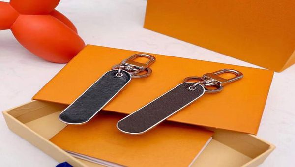 skateboard keychains stainless steel creative brand keychain brown black pendant accessories with box 949a2048003, Silver
skateboard keychains stainless steel creative brand keychain brown black pendant accessories with box 949a2048003, Silver