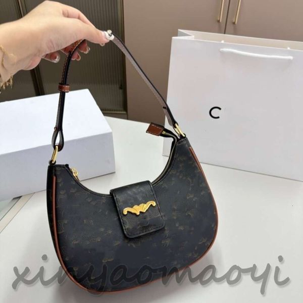 designer bags shoulder baghalf moon bag handbags pochette accessories crossbody wallet purses card holder messenger purse handbag ce
designer bags shoulder baghalf moon bag handbags pochette accessories crossbody wallet purses card holder messenger purse handbag ce
