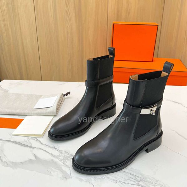 designer boots shoes slippers h 2023 autumn/winter new classic short boots chelsea handsome knight martin slim, Black
designer boots shoes slippers h 2023 autumn/winter new classic short boots chelsea handsome knight martin slim, Black