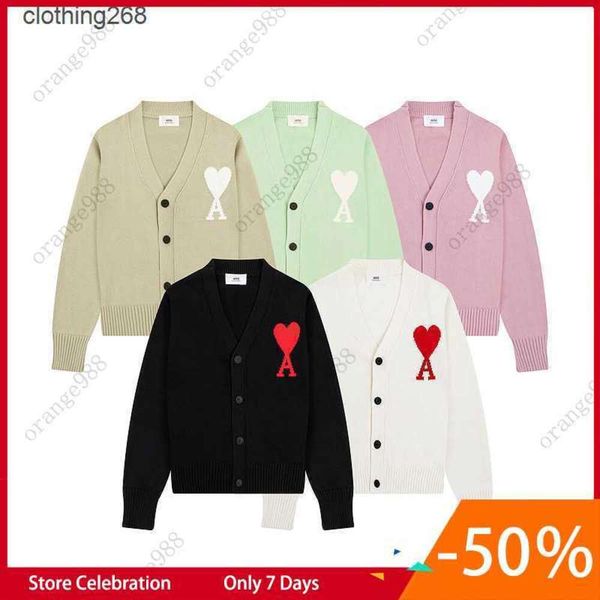 2024 autumn and winter new trend fashion autumn knitting love sweater coat single breasted men's and women's knitwear open04, White;black
2024 autumn and winter new trend fashion autumn knitting love sweater coat single breasted men's and women's knitwear open04, White;black