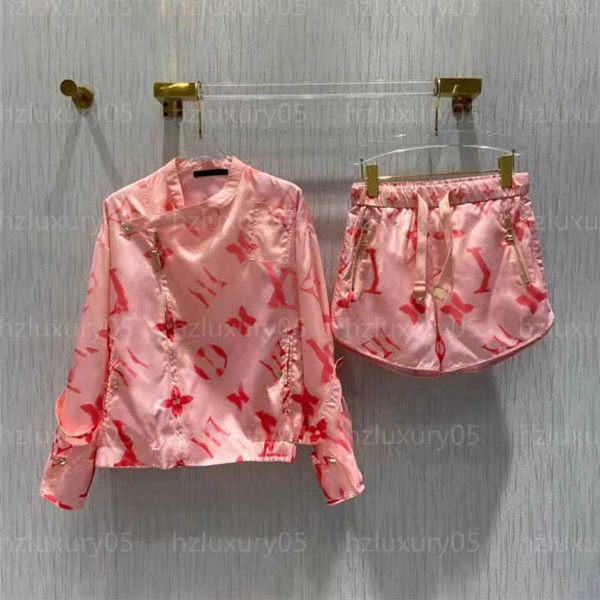 womens designer clothes summer fashion two piece set gradient pink sunscreen sets printed long sleeve coat casual shorts luxury tracksuits w, White
womens designer clothes summer fashion two piece set gradient pink sunscreen sets printed long sleeve coat casual shorts luxury tracksuits w, White