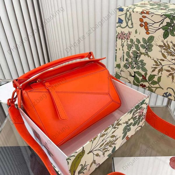 high-end leather geometric bag designer one shoulder cross-body handbag purse lowe women's fashion brand design puzzle sewing pillow sh
high-end leather geometric bag designer one shoulder cross-body handbag purse lowe women's fashion brand design puzzle sewing pillow sh