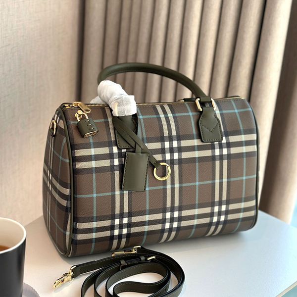 new premium fashion designer bag hand-held crossbody bag olive green new plaid 30x22 crossbody bag no box
new premium fashion designer bag hand-held crossbody bag olive green new plaid 30x22 crossbody bag no box