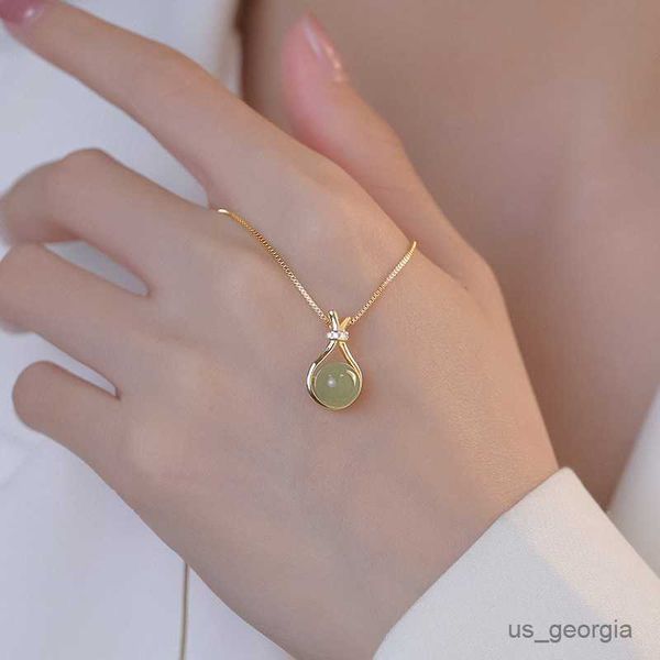 pendant necklaces fashion light green jade pendant necklaces for women trendy style female chain jewelry r230908, Silver
pendant necklaces fashion light green jade pendant necklaces for women trendy style female chain jewelry r230908, Silver