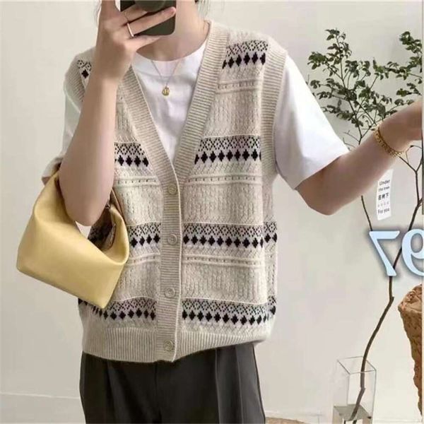 knitted vest for women v neck retro geometric diamond shaped sweet loose fitting sweater cardigan folded small worn, Black;white
knitted vest for women v neck retro geometric diamond shaped sweet loose fitting sweater cardigan folded small worn, Black;white