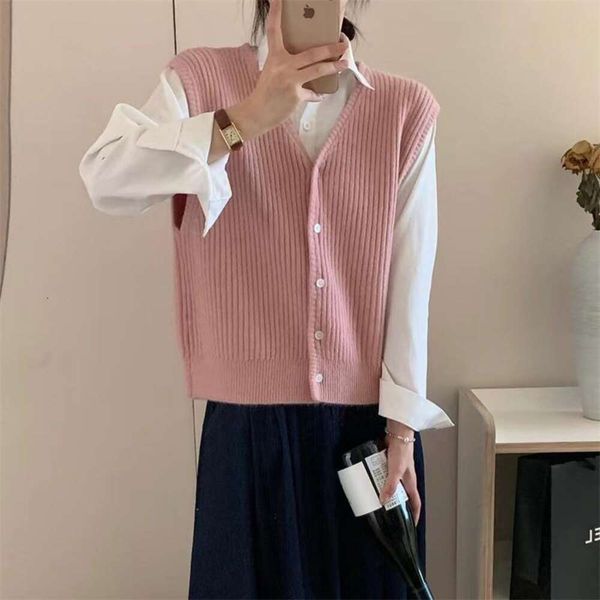 vintage v neck single breasted knitted vest for women autumn style pure color loose sleeveless, Black;white
vintage v neck single breasted knitted vest for women autumn style pure color loose sleeveless, Black;white